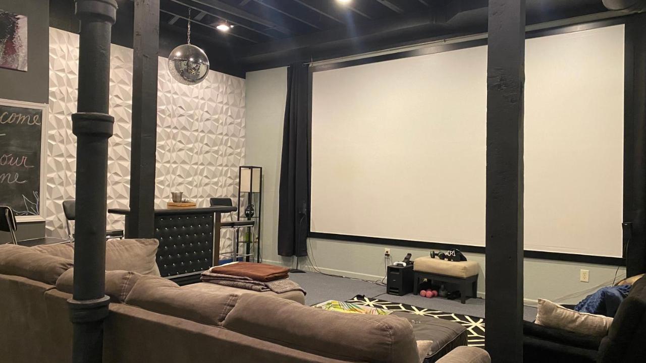 160Inch Home Movie Theater- Great For Movie Night! Омаха Екстериор снимка